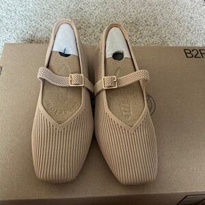 VIVAIA Women's Margot Mary Jane Square-Toe Ballet Flats